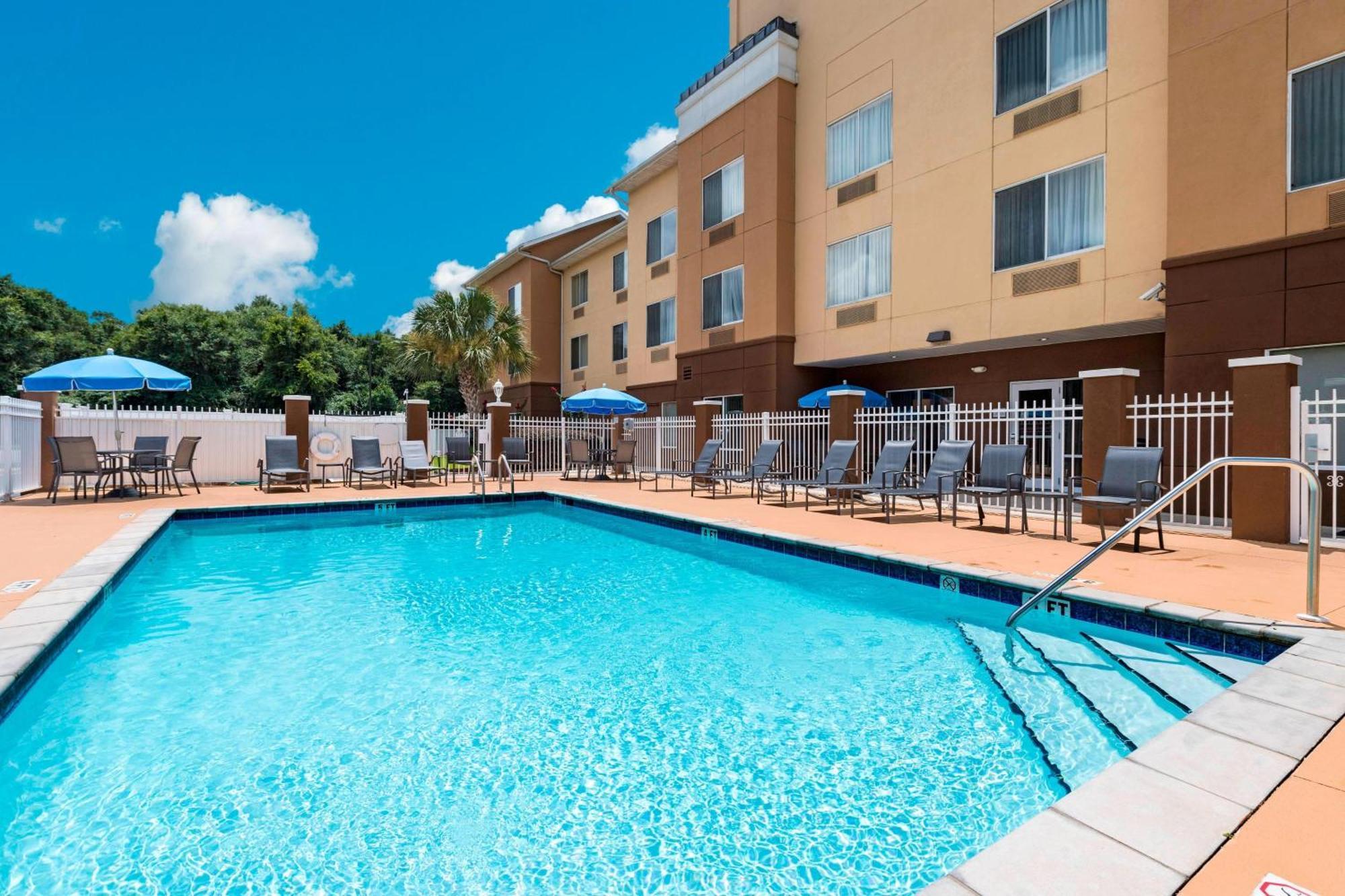 Fairfield Inn & Suites Marianna Extérieur photo